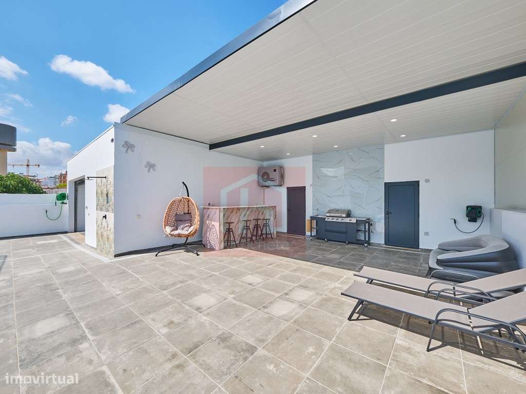 Moradia T5 de Luxo com Piscina Infinita Aquecida e Jacuzzi em Corte...-11