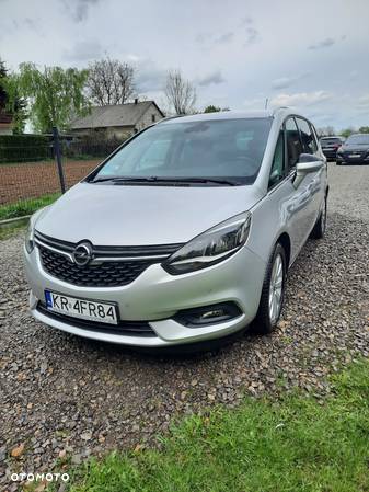 Opel Zafira - 1