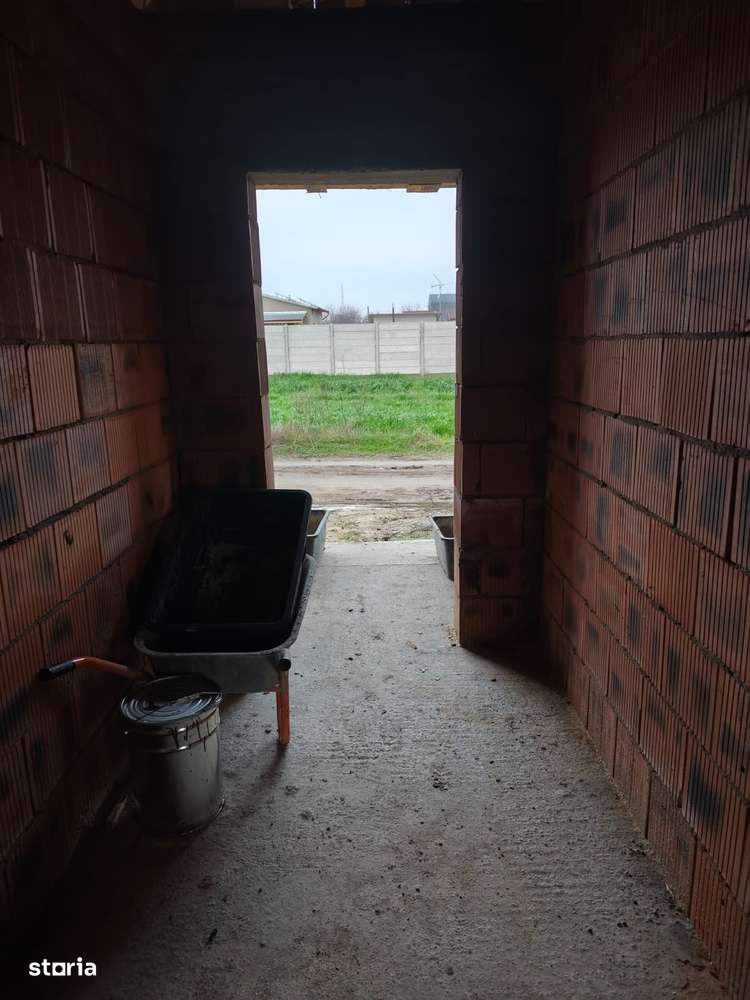 FARA COMISIOANE casa 4 camere 2 bai 400mp regim P+pod terasa la cheie-12