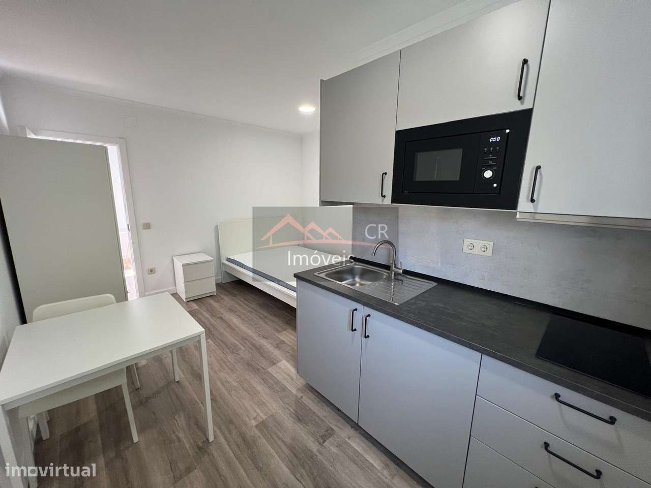 Arrendo Apartamento T0 - Grande imagem: 3/19