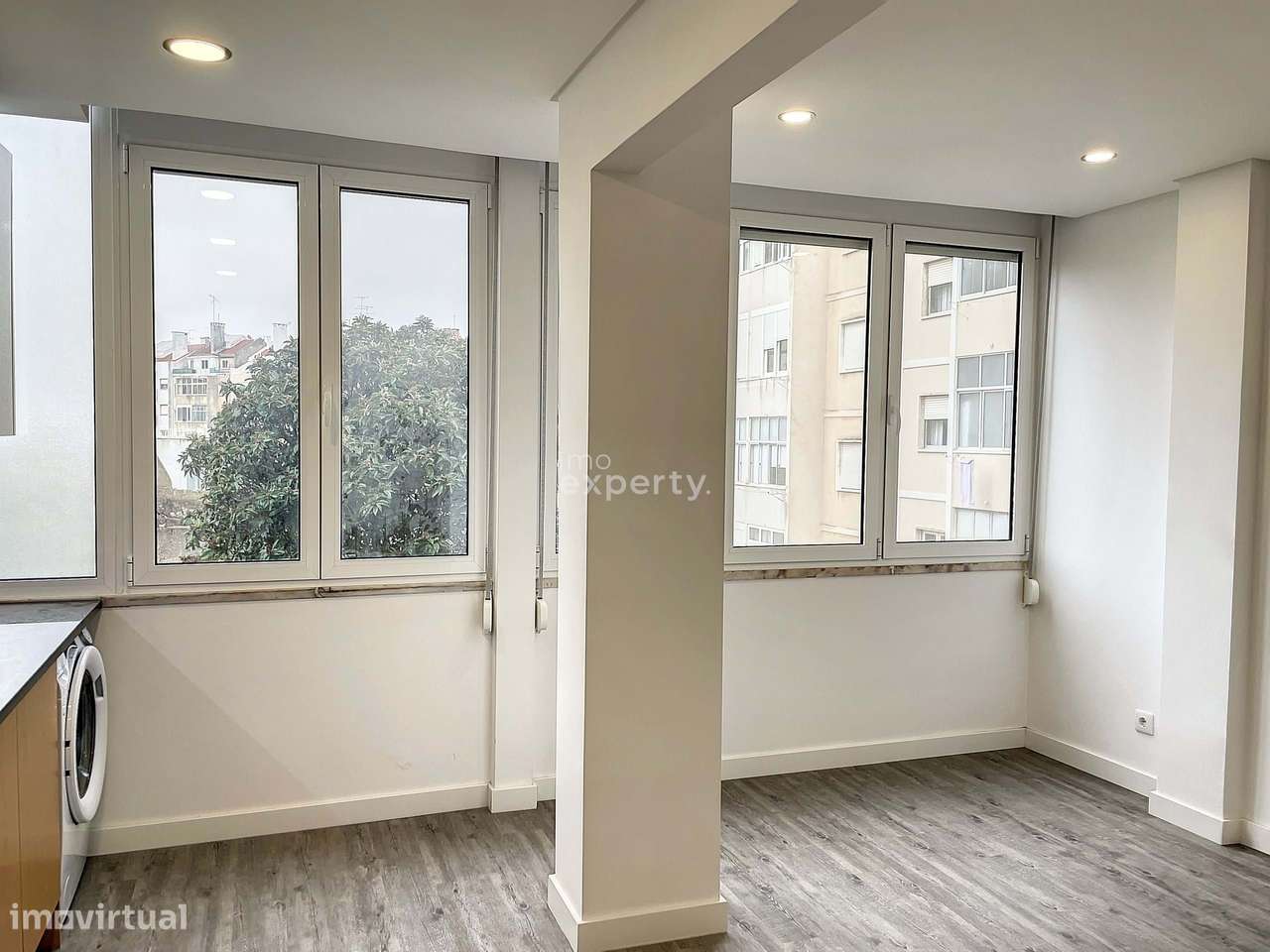 Apartamento T2 Remodelado na Ajuda, Lisboa-1