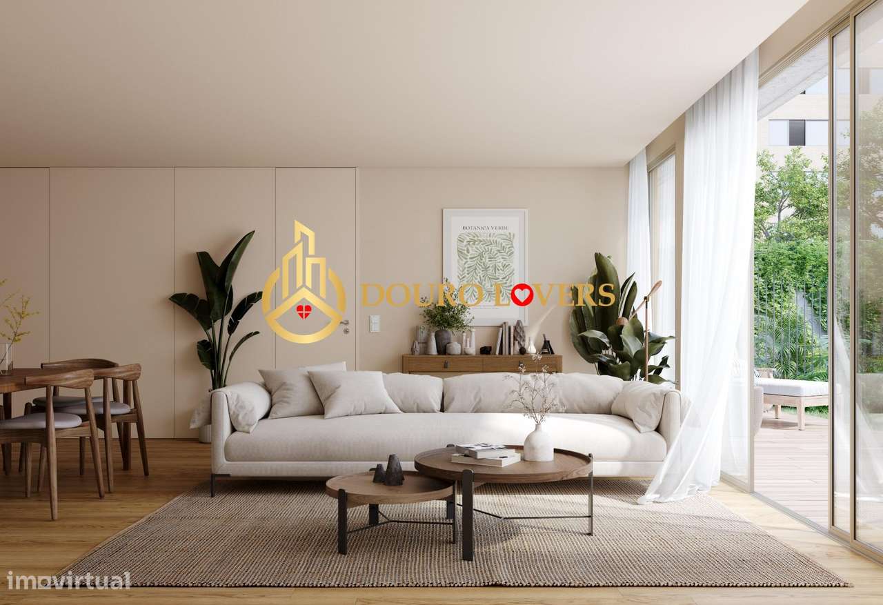 Apartamento T2 com Varanda e Garagem em Matosinhos-18