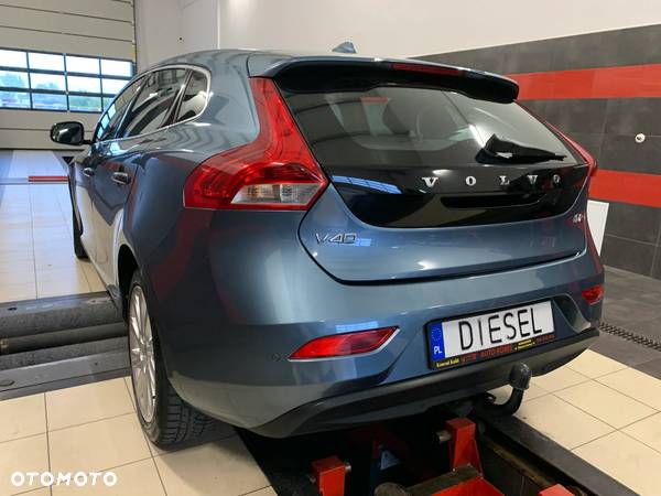 Volvo V40 CC D2 Momentum - 7