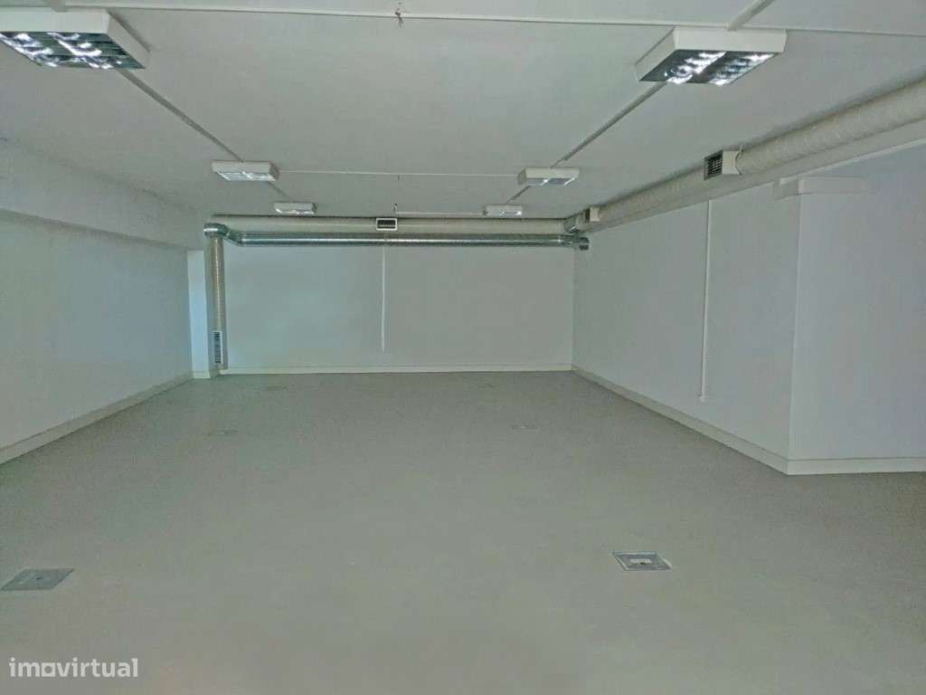 Loja c/ 325 m2 em pleno centro do Porto - Grande imagem: 5/12