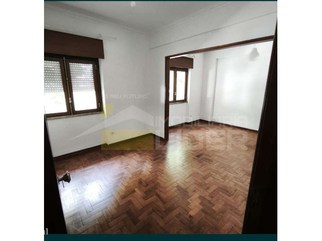 Apartamento T2 Monte Abrão - Sintra - Grande imagem: 3/7