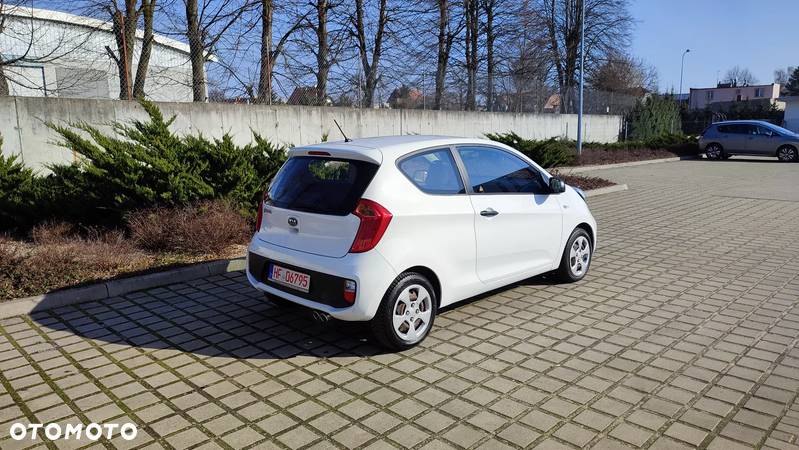 Kia Picanto - 38