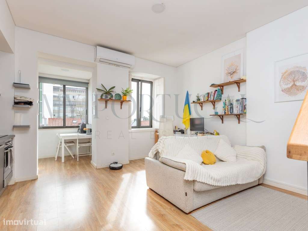 Apartamento T2 com 2 Pisos e Ar Condicionado - Charme e Modernidade... - Grande imagem: 4/27