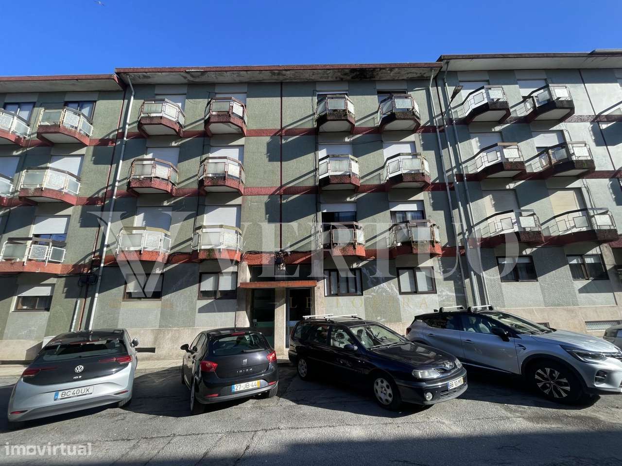 ½ T2 V.N. Gaia | Vista Rio Douro | Garagem Fechada | Venda Judicial-11