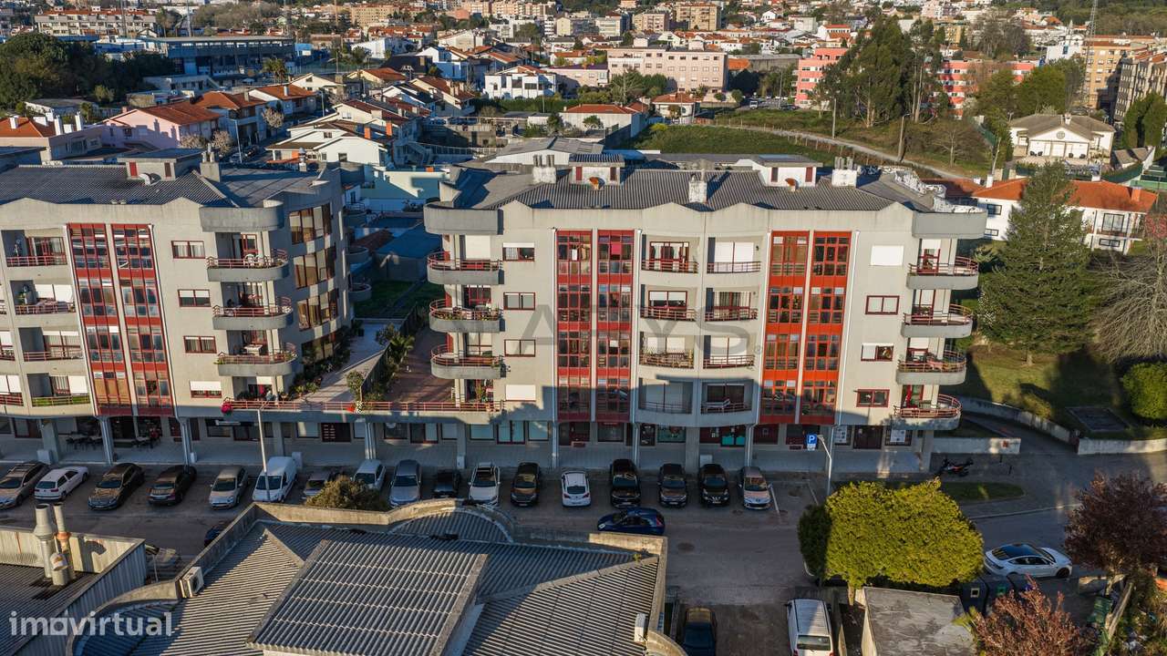 Loja versátil com excelente localização em Canelas - Vila Nova de Gaia - Grande imagem: 3/24