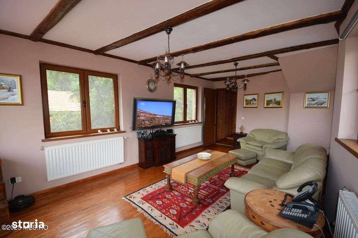Campulung - Leresti, casa de munte, teren 5503 mp - Imagine principală: 5/20