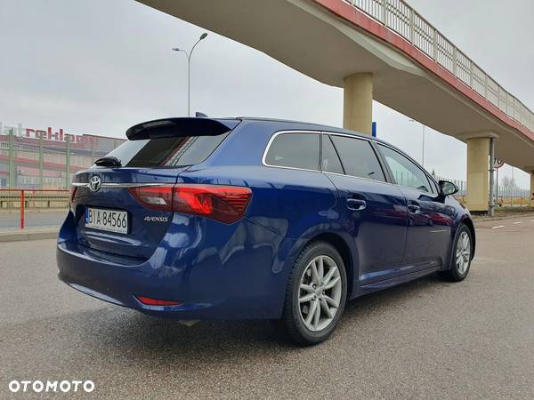 Toyota Avensis 2.0 D-4D Premium - 5