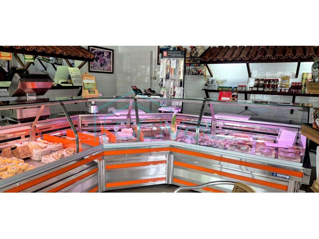 Talho e Charcutaria Tradicional - O Comércio de Proximidade no Port...-6