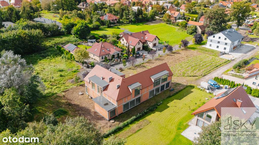 Budynek mieszkalny z potencjałem inwestycyjnym - Pełny obrazek: 4/20