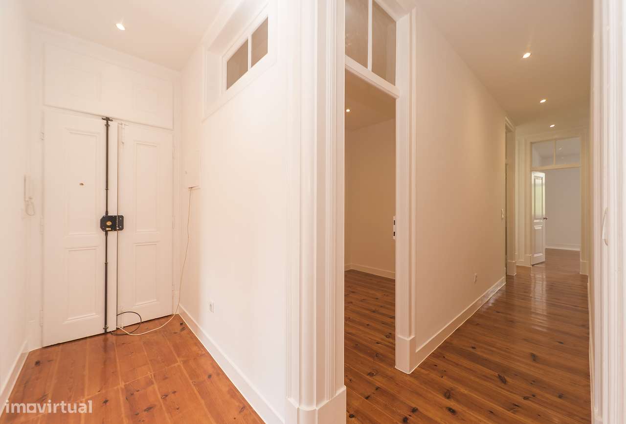 Aluga-se Apartamento T3 perto do Saldanha - Grande imagem: 5/28