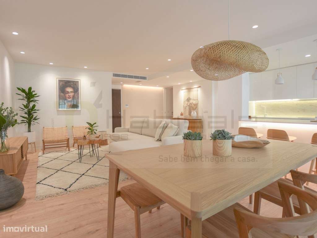 T3 em Condomínio Privado com Piscina no Centro de Famões-13