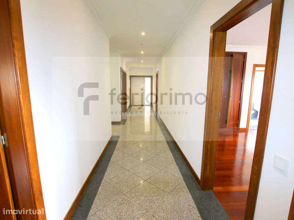 Magnífica Moradia, em zona tranquila-32