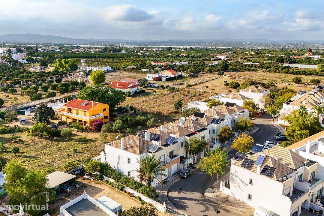 Moradia T3 com garagem e espaço exterior — Luz de Tavira, Tavira-21
