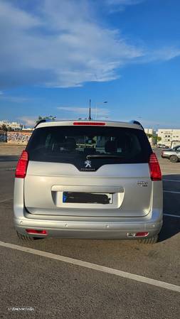 Peugeot 5008 1.6 E-HDi 7L Allure 2-Tronic - 11