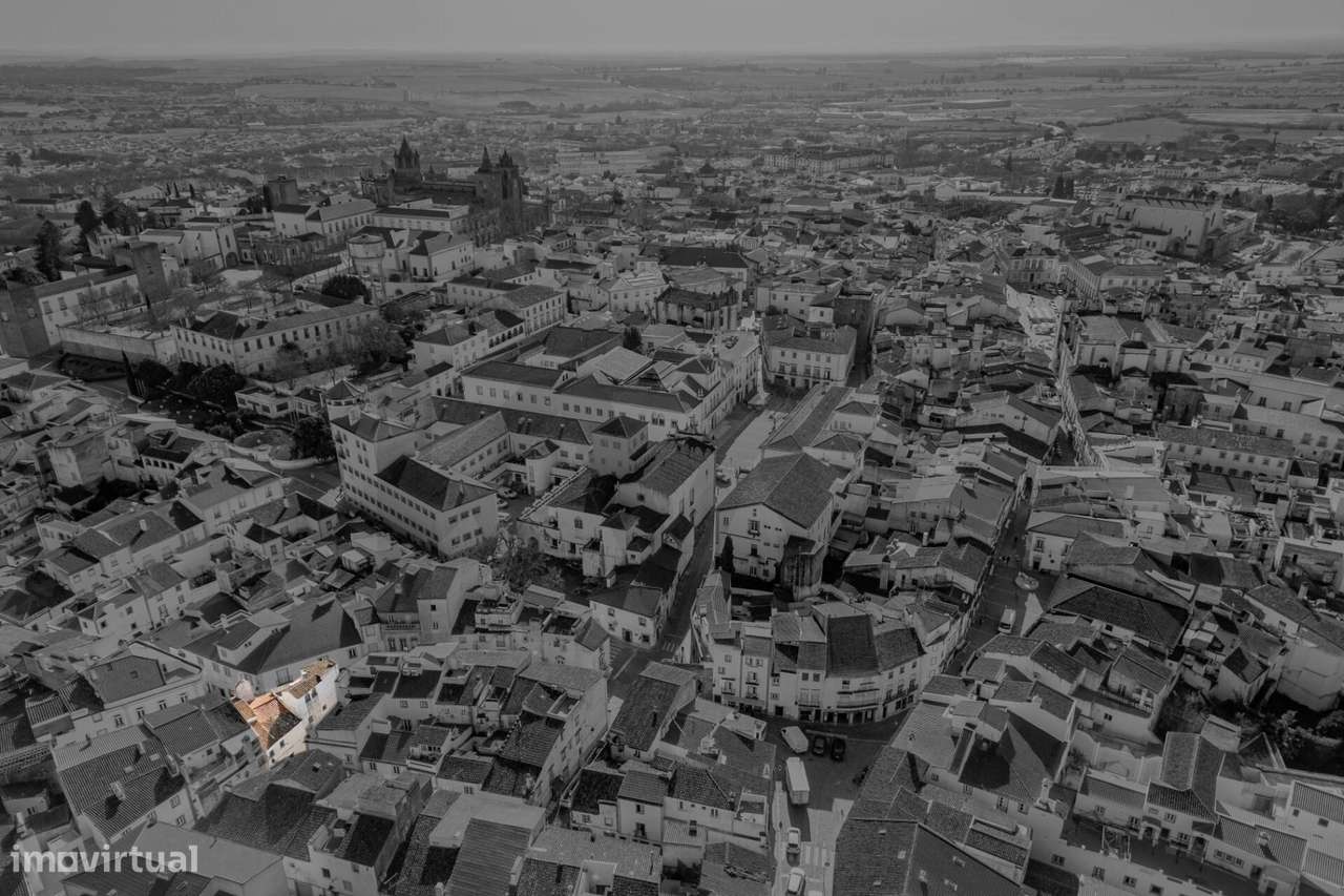️ Prédio à Venda no Centro Histórico de Évora-18