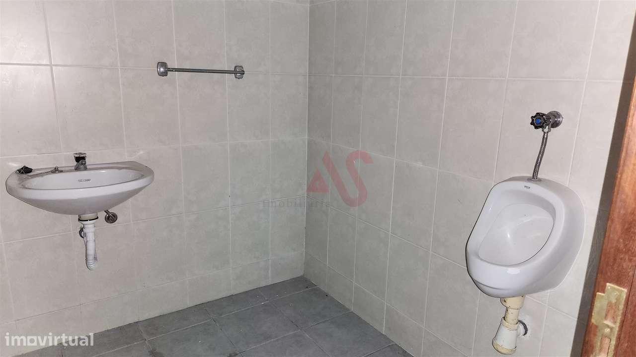 Armazém com 200 m2 em Santo Tirso - Grande imagem: 5/5