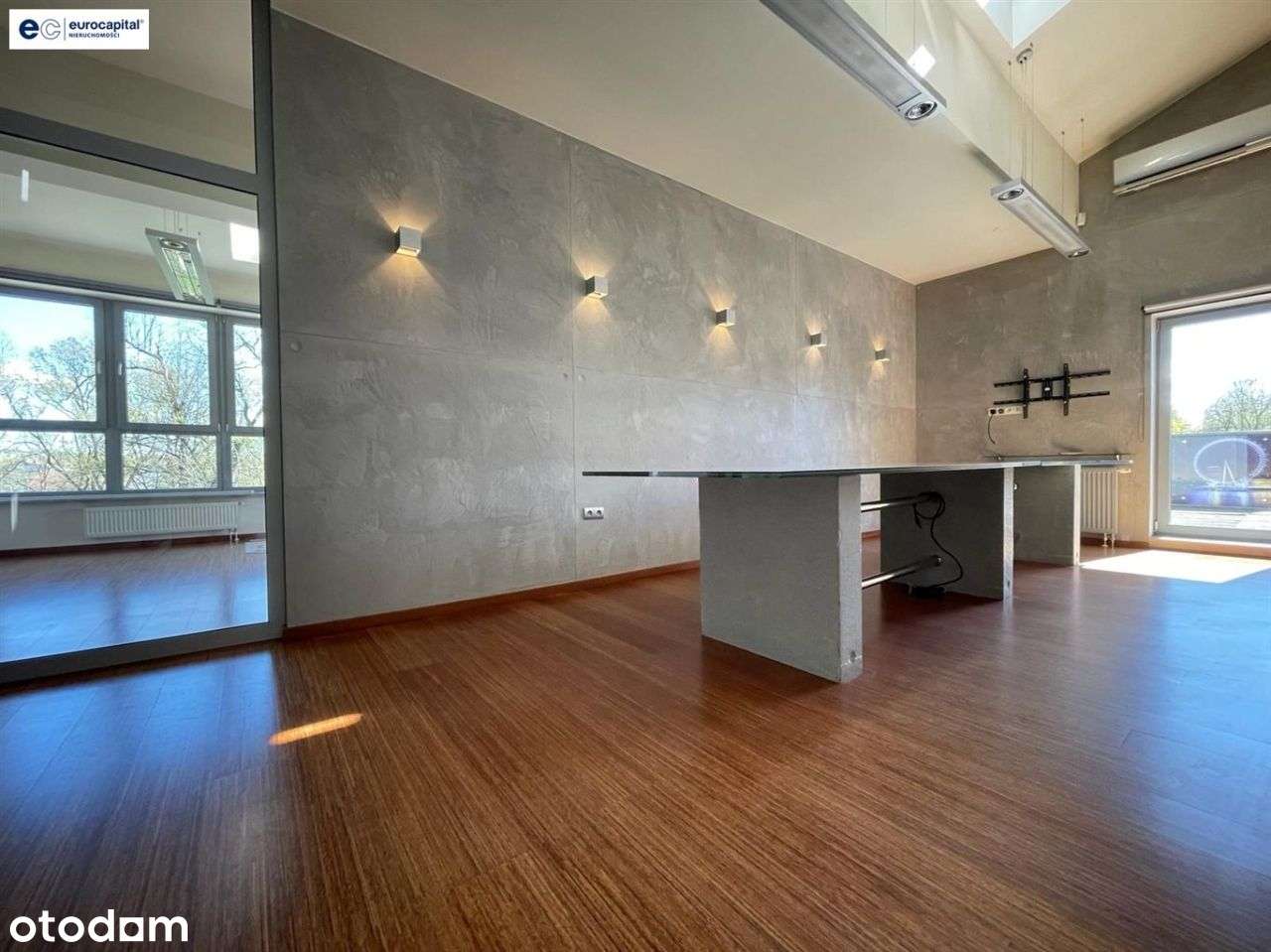 Budynek biurowo-usługowy z windą i parkingiem-15