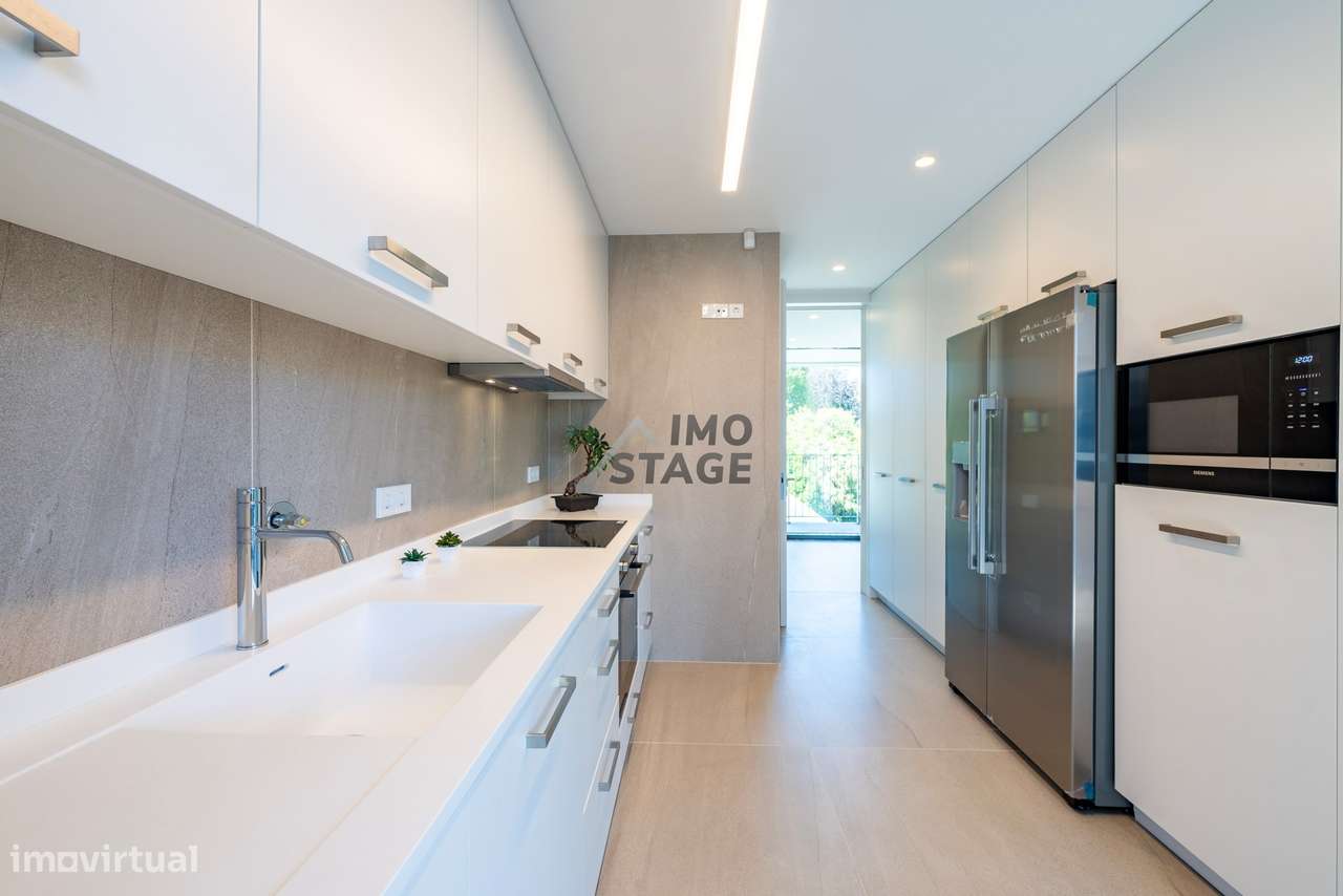 Moradia T3 de Luxo | 4 Pisos | Elevador | Jardim Privativo 195m² | Boa-17
