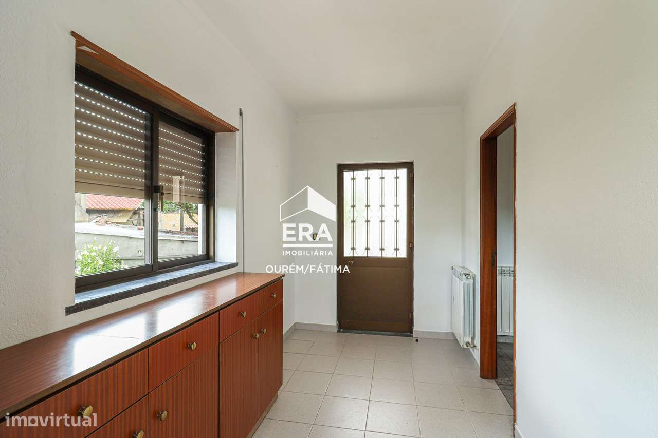 Moradia T5 no Olival, Ourém-11