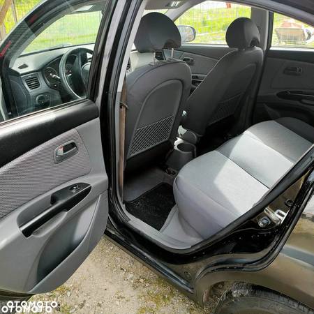 Kia Rio 1.4 Attract - 8