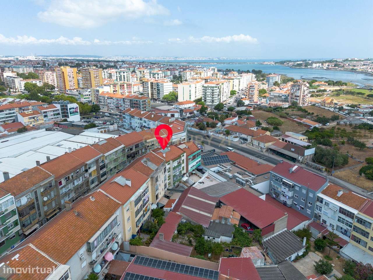 Apartamento T2 Fogueteiro com Logradouro-41