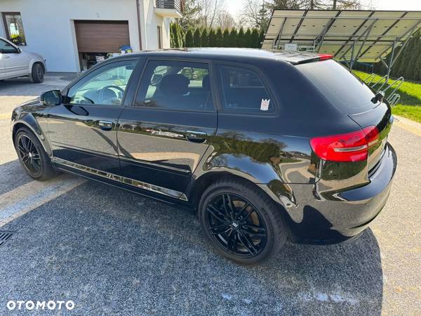 Audi A3 2.0 TDI DPF Ambiente - 4