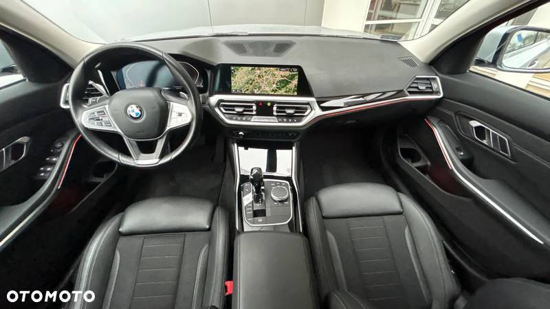 BMW Seria 3 320d xDrive MHEV Sport Line sport - 26