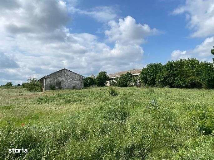 HARSOVA - zona IAS, Teren intravilan17,000 mp si contructii - Imagine principală: 5/14