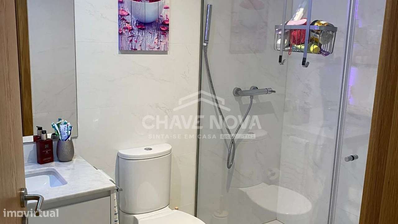 Apartamento T4 Duplex de Excelência – Paranhos-30