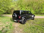 Jeep Wrangler - 12