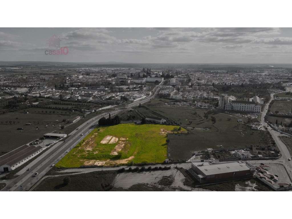 Vende-se fantástico terreno para construção em Évora - Grande imagem: 2/6