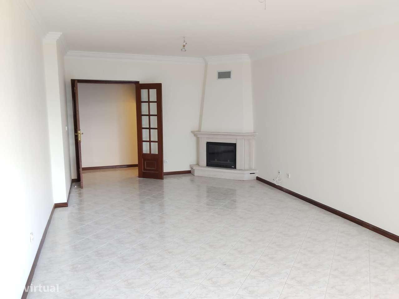 Apartamento T2 com 100m2 em algueirão-4