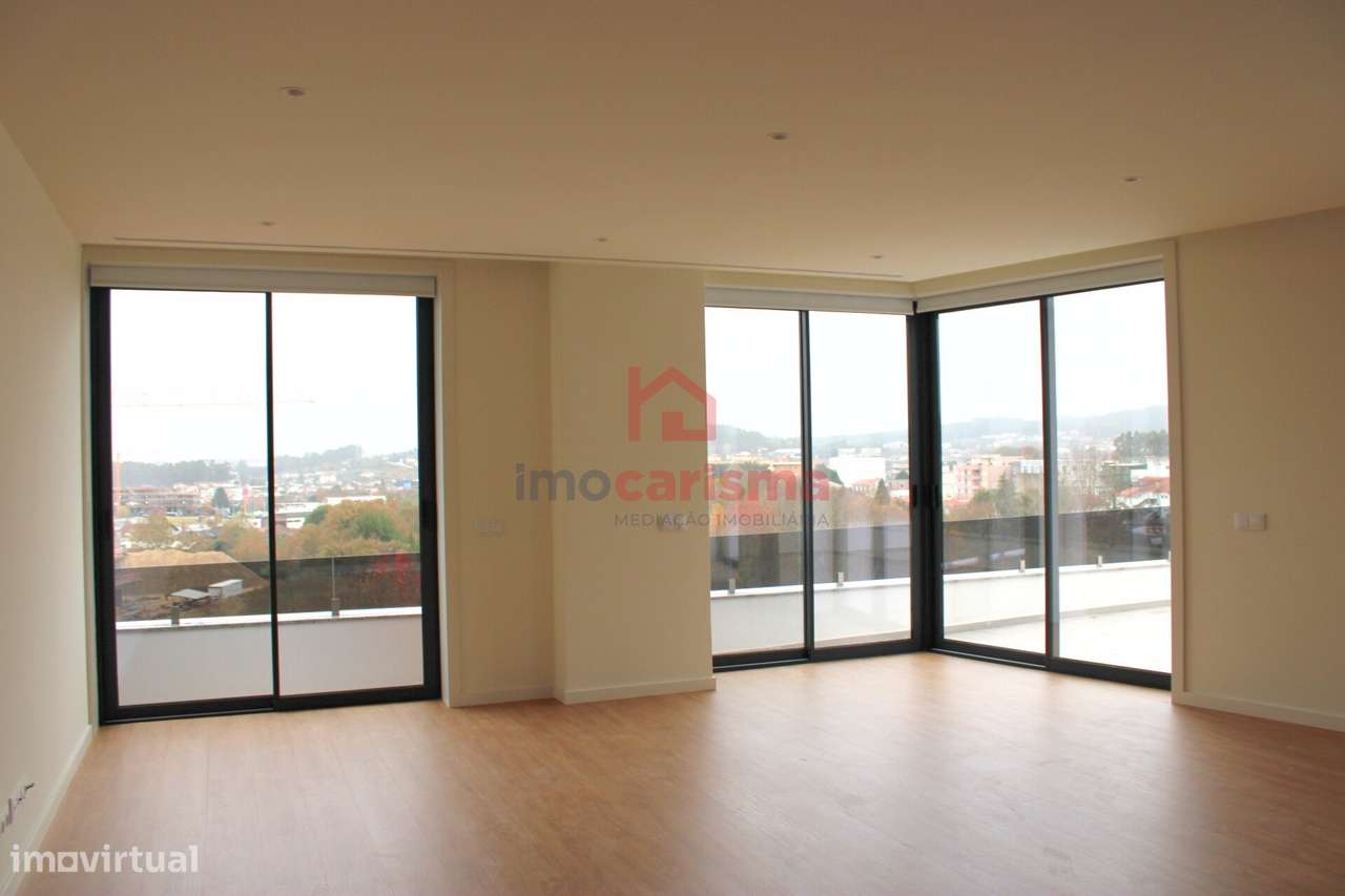 Apartamento T3 Novo, No Último Piso, Centro de Paços de Ferreira-24