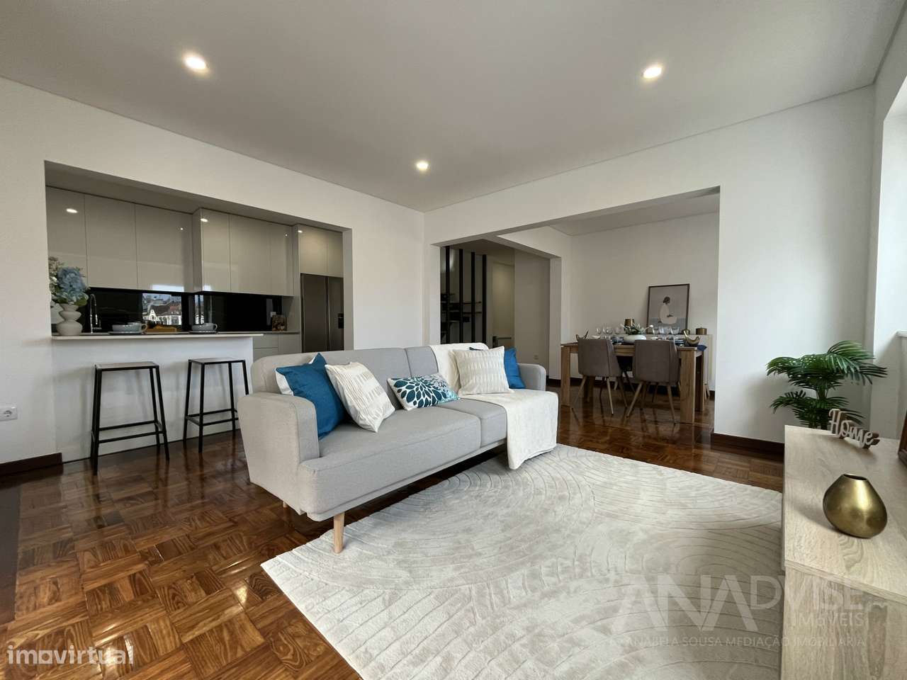 Apartamento T3 Duplex para venda no centro de Viseu - Grande imagem: 5/53