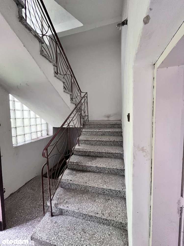 Wyjątkowa Nieruchomość z Historią i Potencjałem-4