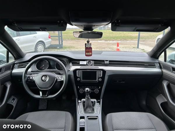 Volkswagen Passat 2.0 TDI BMT Highline - 18