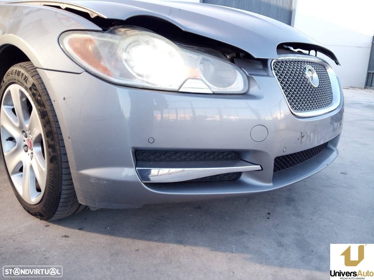 PARA-CHOQUES FRONTAL JAGUAR XF 2009 - - 1