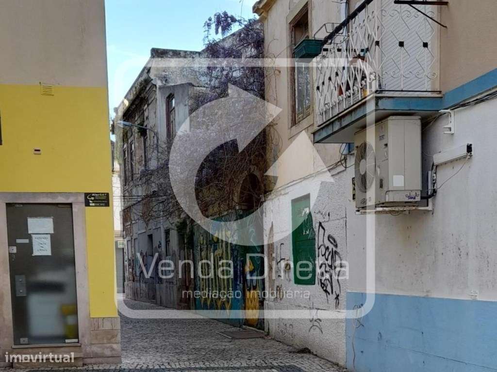 Prédio de uso misto - Comércio e Habitação, no centro histórico do ...-15