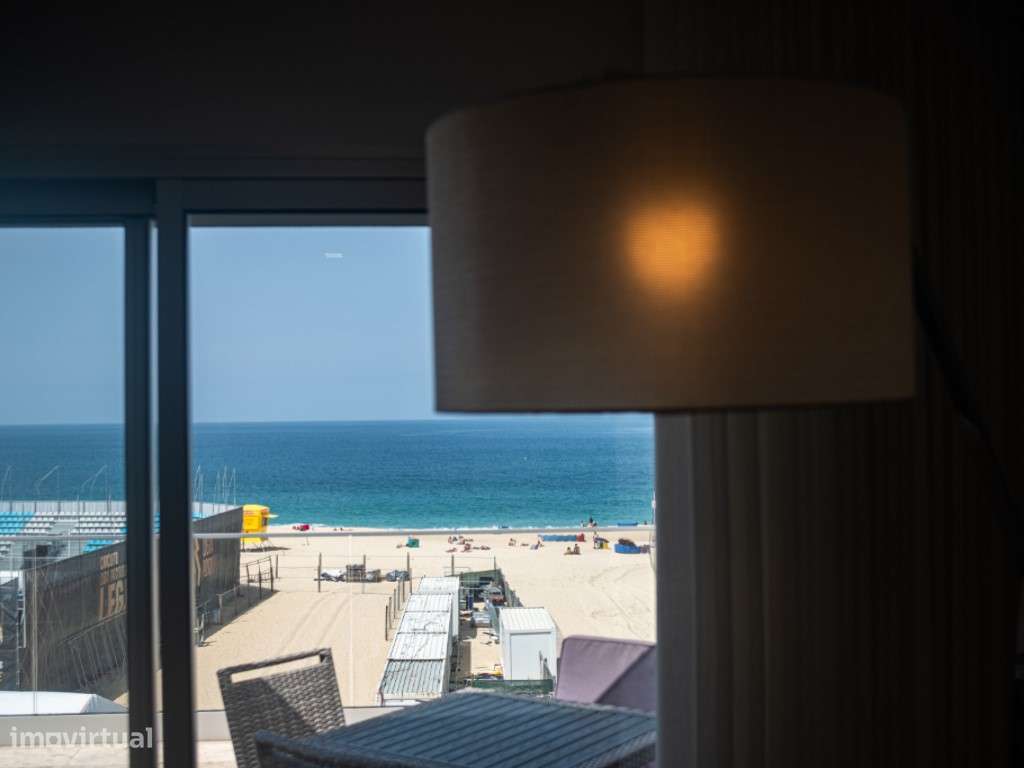 Apartamento T2 com Rooftop e Vista de 360º na Melhor Localização da...-15