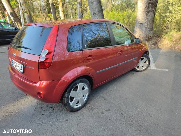 Ford Fiesta 1.4 TDCi Ghia - 2