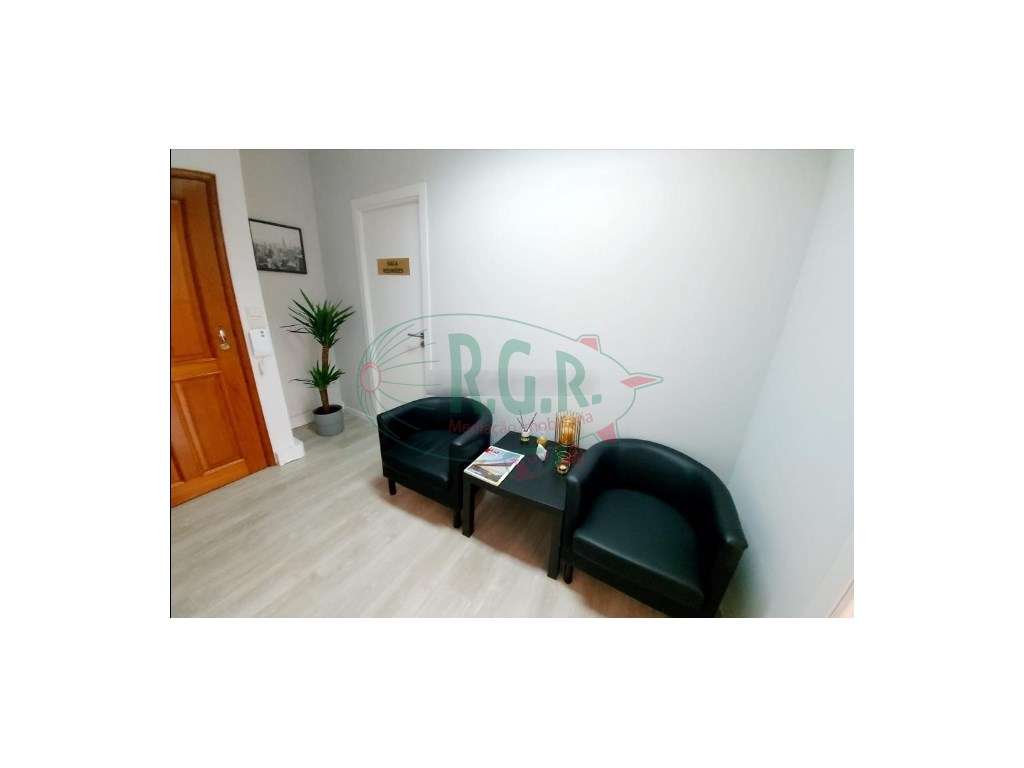 Escritório - Rua 25 Abril São Cosme - Grande imagem: 4/7