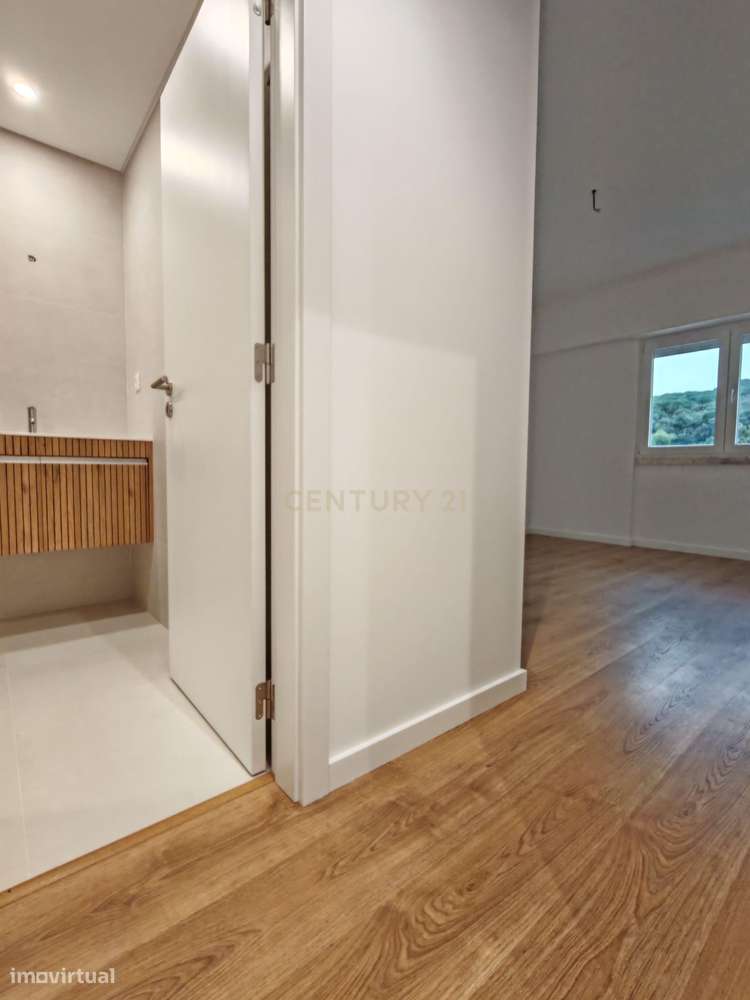 Apartamento T3 Totalmente Remodelado, São Domingos de Benfica. - Grande imagem: 2/15