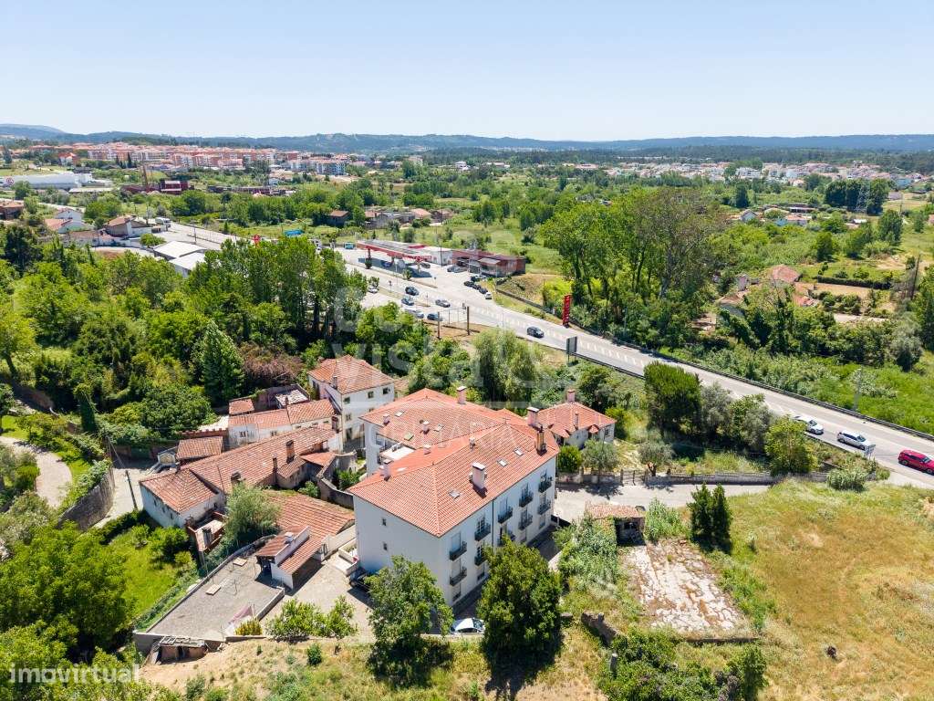 Apartamento T2 Rés do Chão com garagem privativa, e a localização i...-31