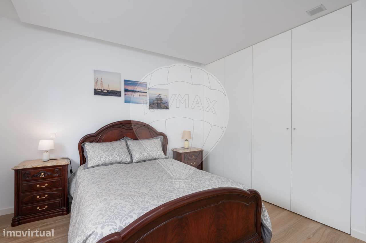 Apartamento T1 + 1 | Nazaré | Perto da Praia-17