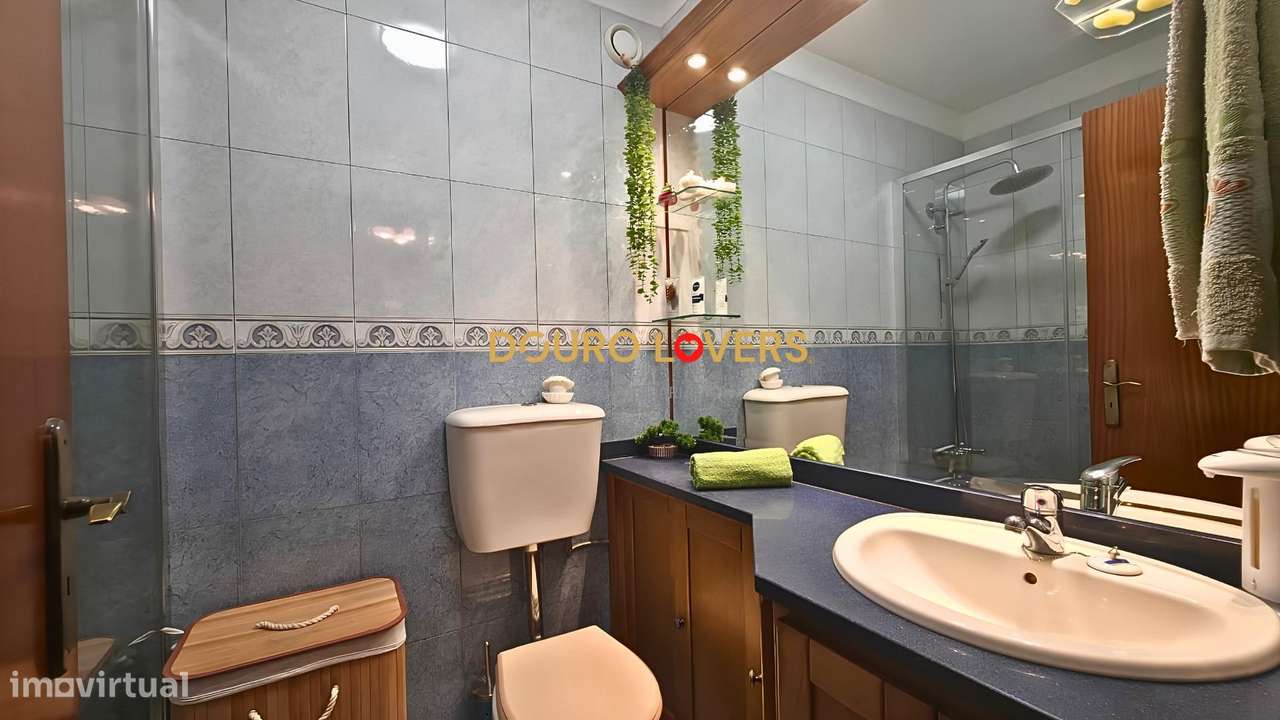 Apartamento T2 em Rio Tinto – Excelente Estado, com Garagem-28