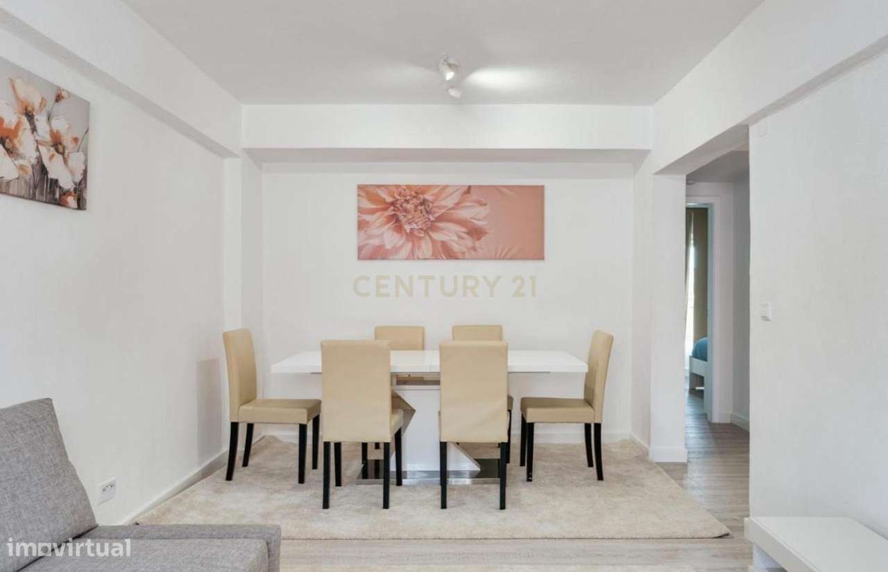 T3 luminoso com localização premium em Paço de Arcos - Grande imagem: 2/24